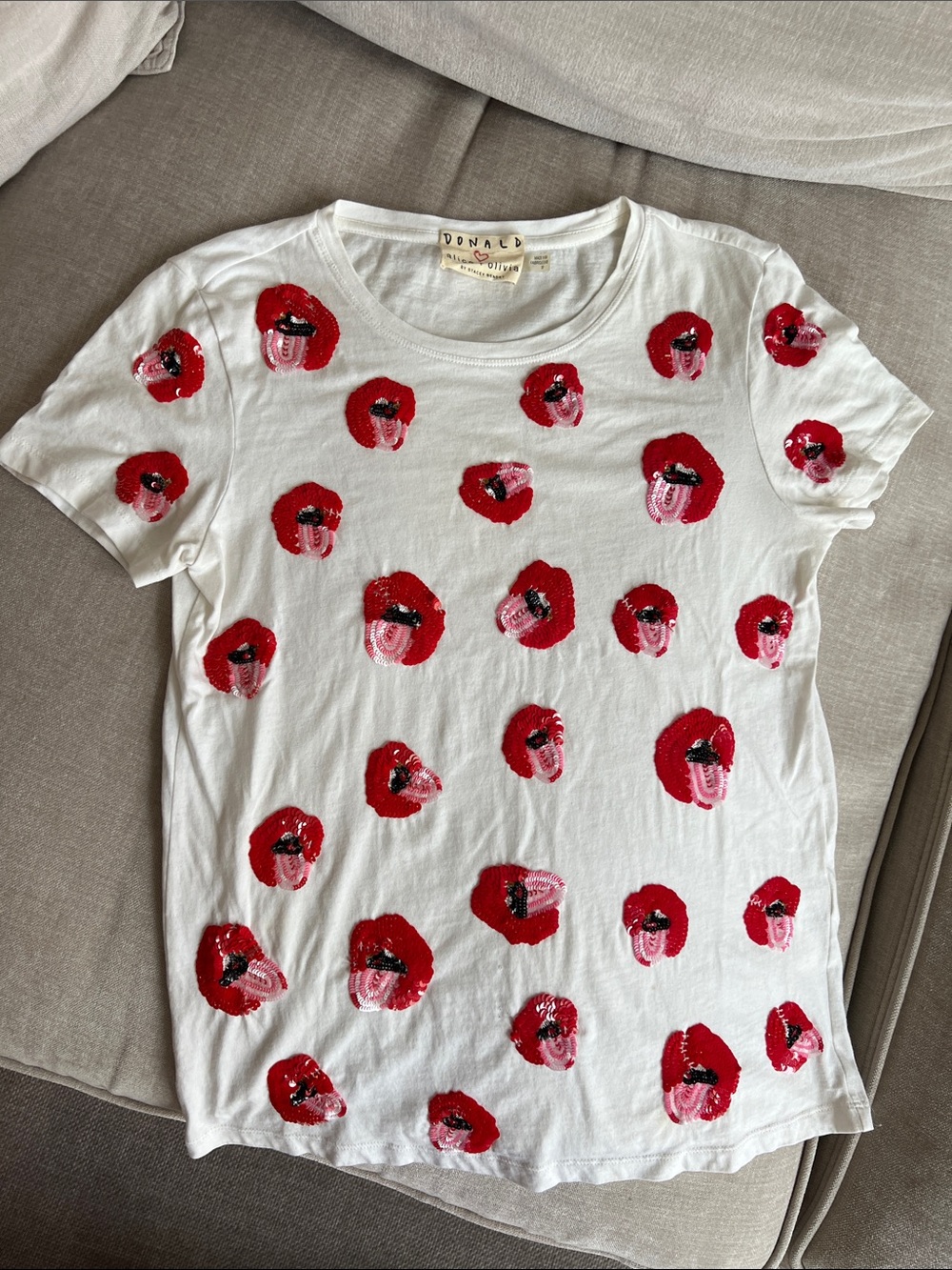 Alice + Olivia - 100% Cotton white t-shirt with Red Sequin Lips.